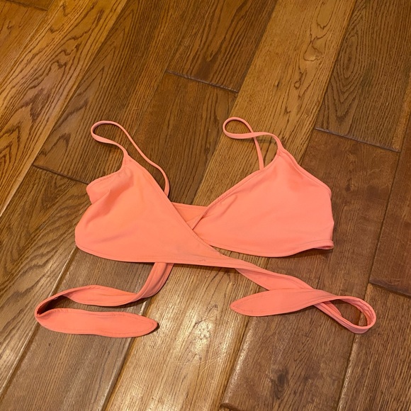 bikini top - Picture 1 of 1